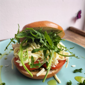 Tomato, Mozzarella & Pesto